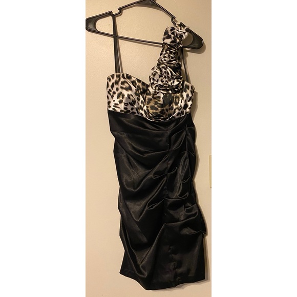 Formal Black & Cheetah Fitted Dress - Picture 1 of 4